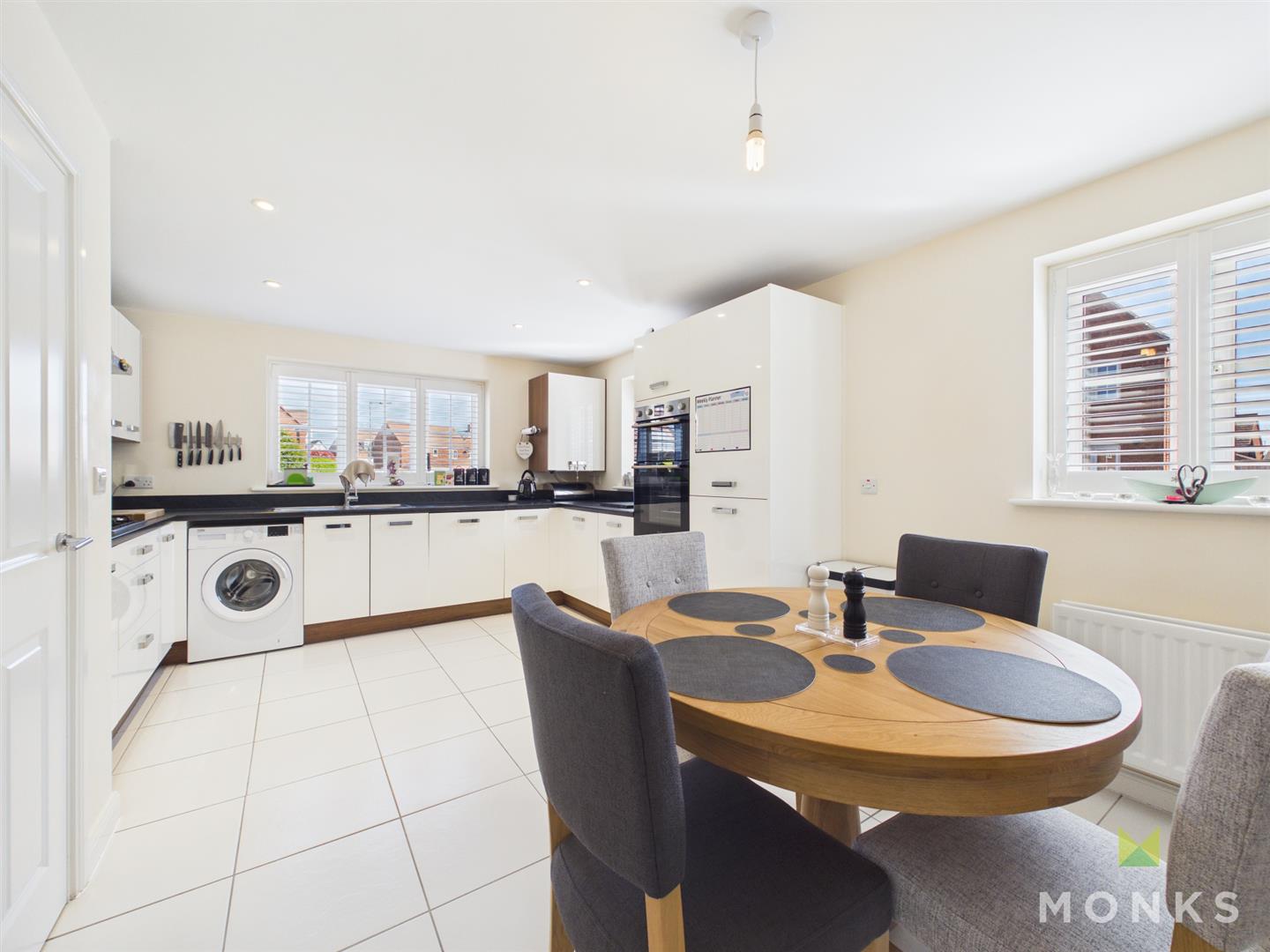 65 Meadowbout Way, Shrewsbury, SY5 8QB For Sale